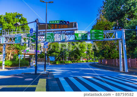 [Image material] Metropolitan Expressway entrance (Gaien) 88759582