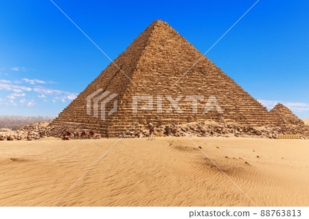 The Pyramid of Menkaure and the blue sky of Giza, Egypt The Pyramid of Menkaure and the blue sky of Giza, Egypt 88763813