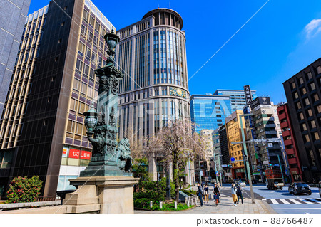 中央區、東京日本橋獅子雕像和日本橋三越的城市景觀 中央區、東京日本橋獅子雕像和日本橋三越的城市景觀 88766487