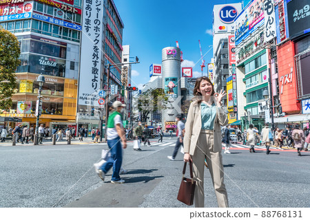 女商人澀谷爭奪過境 OK 標誌 女商人澀谷爭奪過境 OK 標誌 88768131