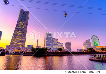 橫濱風景港未來和橫濱空中客艙暮光之城 橫濱風景港未來和橫濱空中客艙暮光之城 88768913