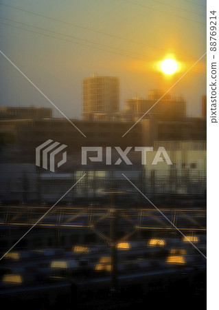 The sun rises again, like a cross The sun rises again, like a cross 88769214