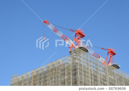 施工現場·起重機（大阪府大阪市） 88769606