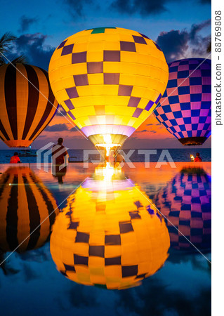 beautiful mini air balloon and water reflection beautiful mini air balloon and water reflection 88769808