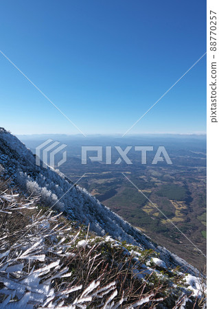《Tottori Prefecture》 Winter scenery of Daisen-Oki National Park [December] 88770257