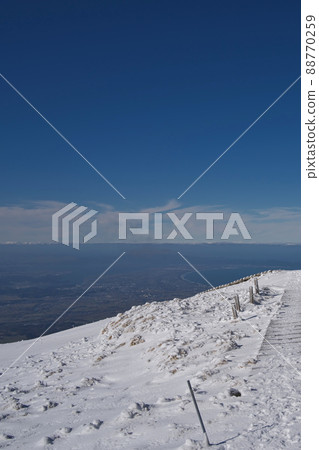 《Tottori Prefecture》 Winter scenery of Daisen-Oki National Park [December] 88770259