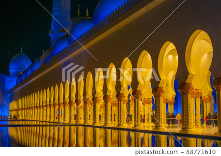 Sheikh Zayed Grand Mosque (United Arab Emirates) Sheikh Zayed Grand Mosque (United Arab Emirates) 88771610