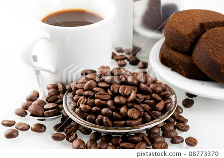 closeup coffee beans closeup coffee beans 88773370