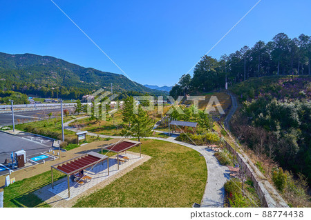 Scenery from the Nagashino Shitaragahara PA Down Observatory on the Shin Tomei Expressway in Shinshiro City, Aichi Prefecture (Ruins of the Oda Nobunaga Battlefield Honjin, etc.) 88774438