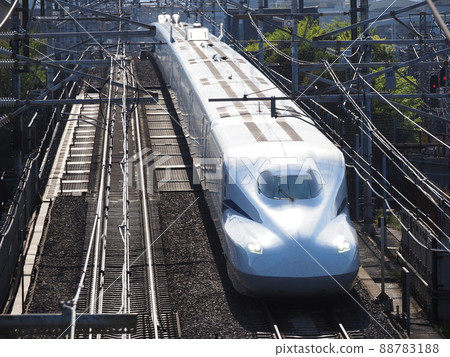 在本町立交橋的新幹線 N700S J19 編隊 88783188