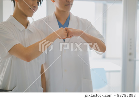 男士白大褂的觸感 88783898