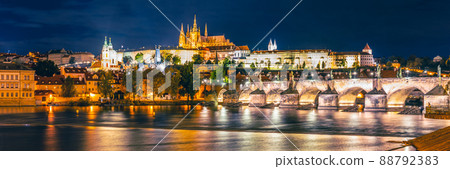 Prague Castle and Charles Bridge by night Prague Castle and Charles Bridge by night 88792383