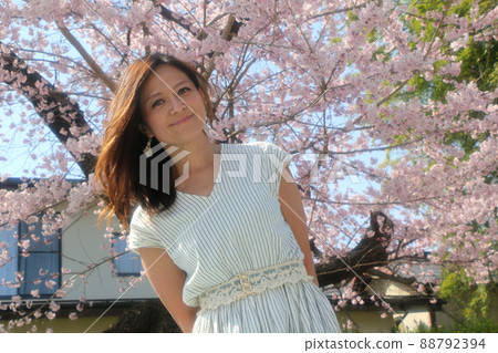 Sakura and female 88792394