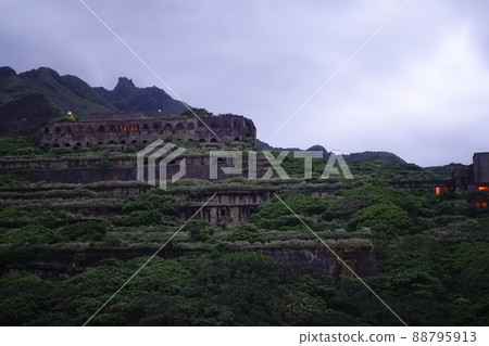 陰陽海泰金銅廠 陰陽海泰金銅廠 88795913