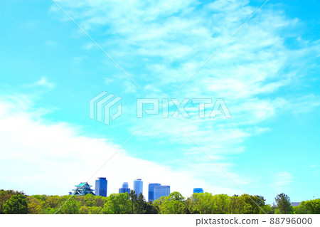 名古屋市、名古屋城和名古屋站前摩天大樓的風景 名古屋市、名古屋城和名古屋站前摩天大樓的風景 88796000