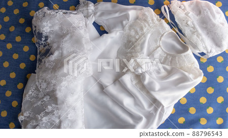 A baby dress that I wore to my daughter only once when I visited the shrine. Long-term storage product, sweat stains have yellow stains A baby dress that I wore to my daughter only once when I visited the shrine. Long-term storage product, sweat stains have yellow stains 88796543