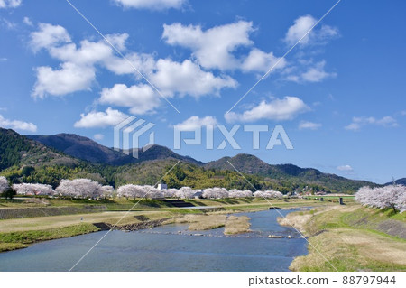 春季維護後的加山托達城堡遺址 88797944