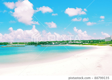 The beautiful blue sea of Yoron Island 88799135