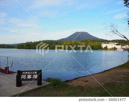 阿寒湖和奧寒山，北海道 88801477