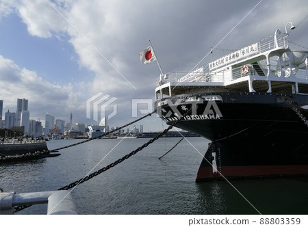 冰河丸 在橫濱市作為博物館船開館，在山下公園重要文化財產前的北太平洋航線上長期運營 88803359