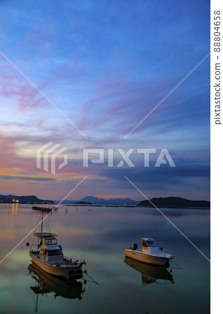 瀨戶內日出輝光漁港景觀 88804658