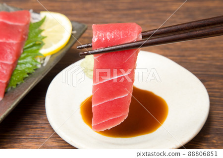 Tuna sashimi Tuna sashimi 88806851