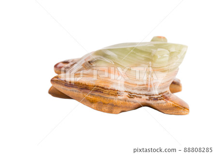 A frog made of onyx bringing good luck. 88808285
