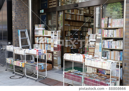 <Tokyo> Used book street in Jimbocho <Tokyo> Used book street in Jimbocho 88808666