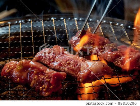 炭烤肉的特寫圖像 88810296