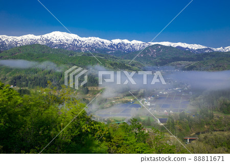 [山形縣飯出山脈]白河湖山的風景 88811671