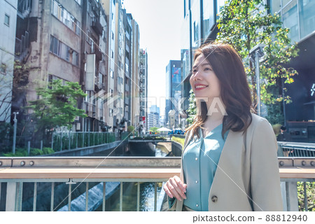 Smile business woman Shibuya River Smile business woman Shibuya River 88812940