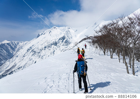Climbers heading to Mt. Tanigawa Climbers heading to Mt. Tanigawa 88814106