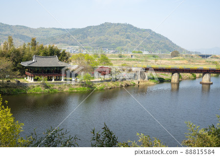 Yeongbyeokjeong, Jiseokcheon 88815584