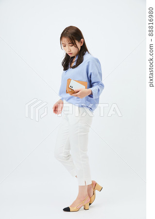 Business casual young women fashion 88816980