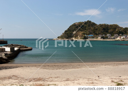 Okinoshima, Tateyama City "Fault" Okinoshima, Tateyama City "Fault" 88818917