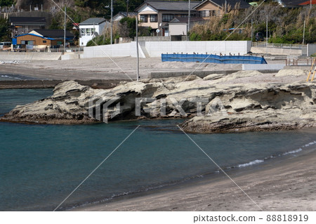 Okinoshima, Tateyama City "Fault" Okinoshima, Tateyama City "Fault" 88818919