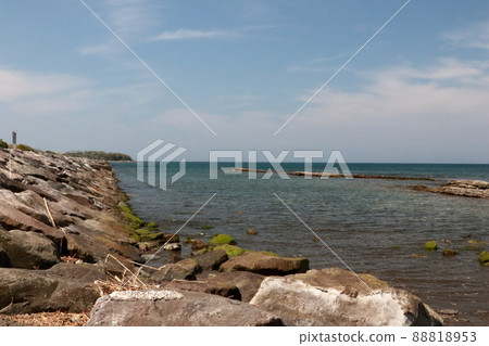 Okinoshima, Tateyama City "Fault" 88818953