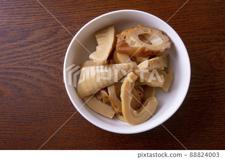 煮熟的竹筍 煮熟的竹筍 88824003