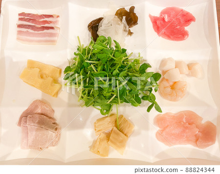 Chinese Yunnan Cuisine Crossing-the-bridge Rice Line 88824344