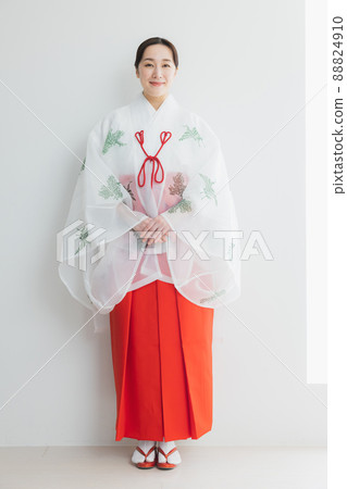 巫女全身 88824910