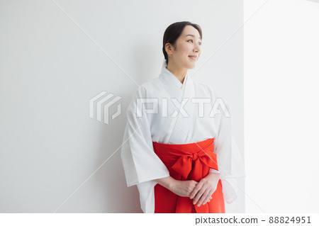 一個女祭司 88824951