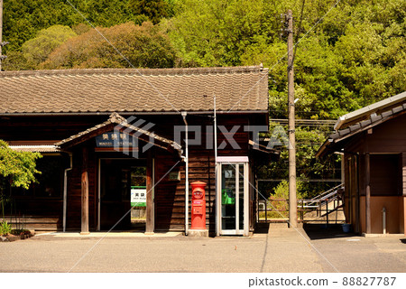 Registered tangible cultural property JR Minagi Station Building 88827787