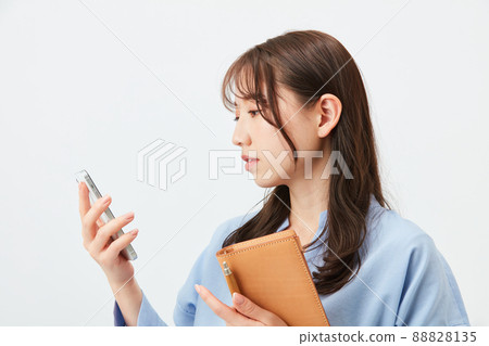 Business casual young women fashion 88828135
