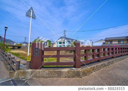 從南橋看德島縣美馬市脅町的脅町劇場 Odeonza 88828315