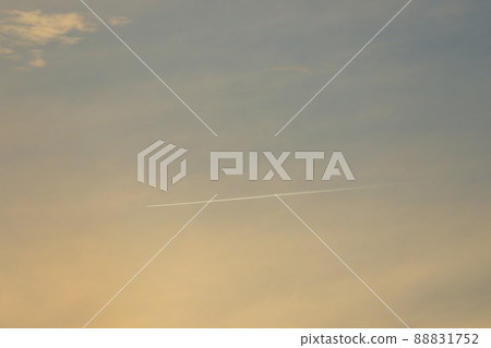 落日的天空 88831752