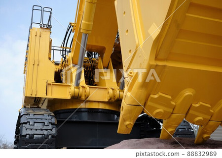 Large hydraulic excavator 88832989