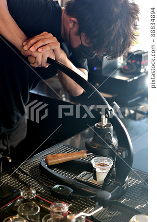 Barista push manual espresso maker for dirty coffee 88834894