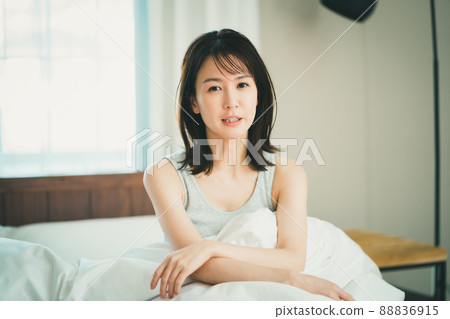 醒來 睡醒 早晨 88836915