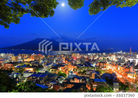 [鹿兒島縣]從城山公園展望台看鹿兒島和櫻島的夜景 88837360