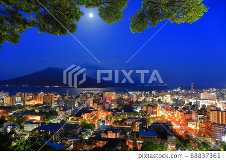 [鹿兒島縣]從城山公園展望台看鹿兒島和櫻島的夜景 88837361